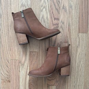Blondo Brown Ankle Boots with Elastic Panels